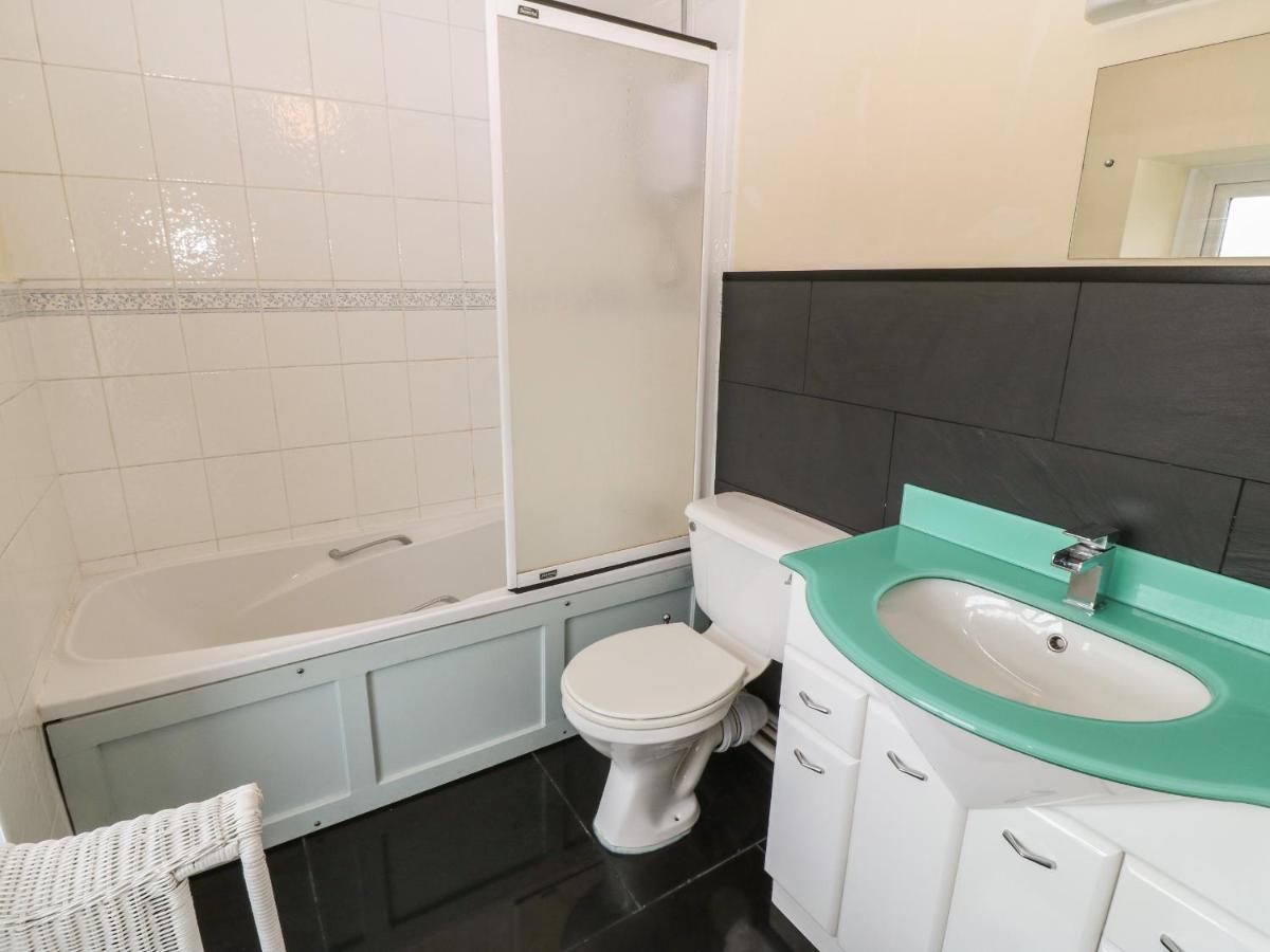 2 Sea View Cottage Pwllheli Buitenkant foto